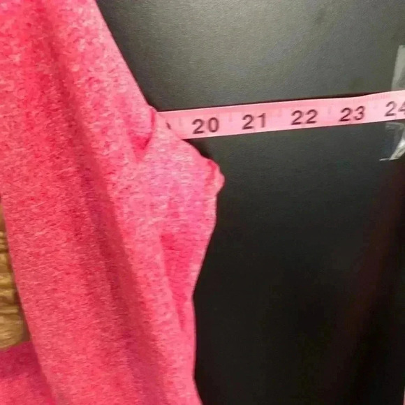 Reebok Quarter Zip Long Sleeve Pullover- Active Wear w/thumb hole,  Pink - L - Picture 6 of 8